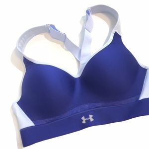 NWT Under Armor Women's Knit Top Sports Bra